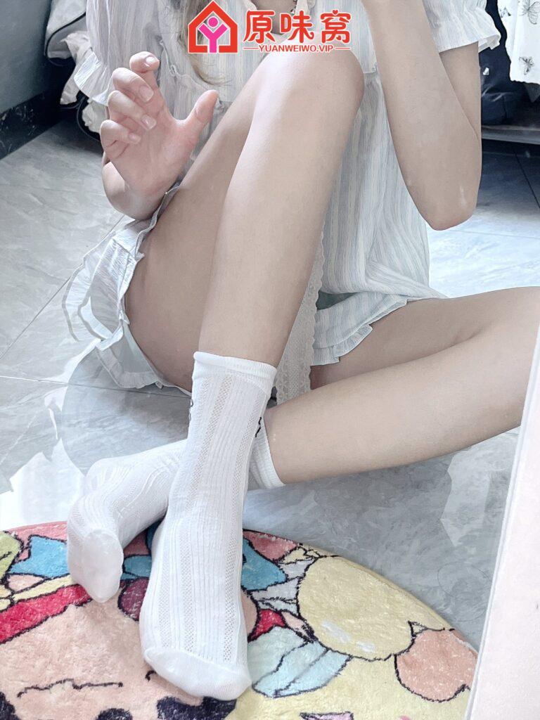 FE4D0E29-D668-4319-91B3-CA17653DFBF8