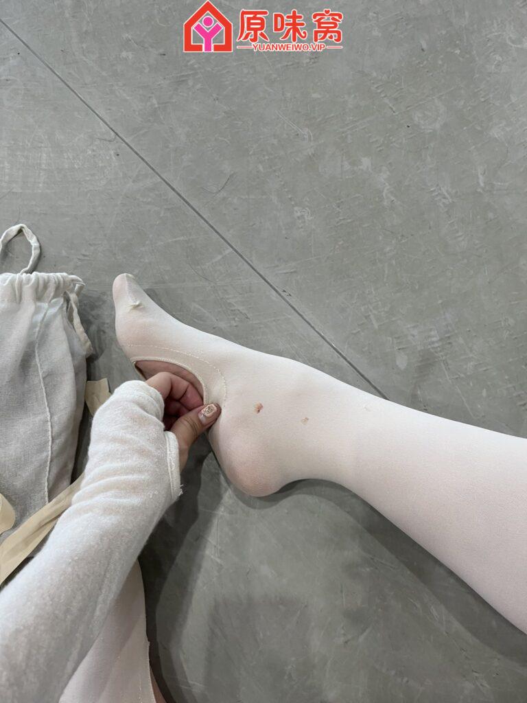 白丝裤袜  能感觉到小穴的粘液在缓慢的流动 购买加我🐧1715878837-原味袜子小窝-原味窝官方-原味窝