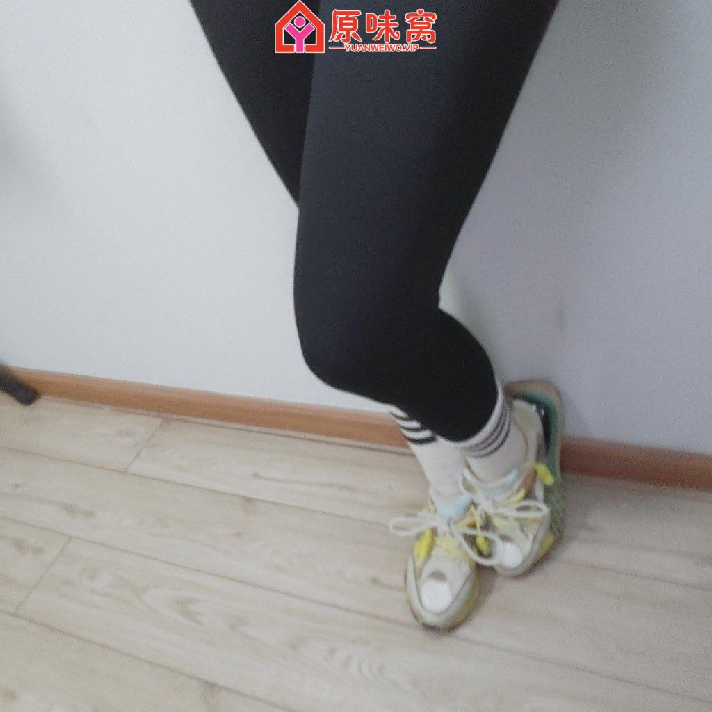 宝子体会过什么叫手拿袜子手都臭的感受吗？加QQ3754755764-原味袜子小窝-原味窝官方-原味窝