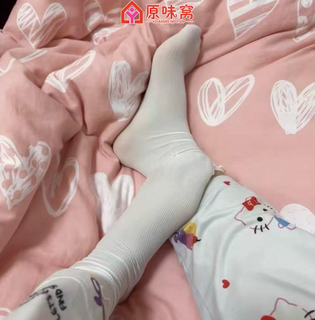 夜深了，有想妹妹的吗~袜子内内都等着小狗狗来狂吸~-原味袜子小窝-原味窝官方-原味窝