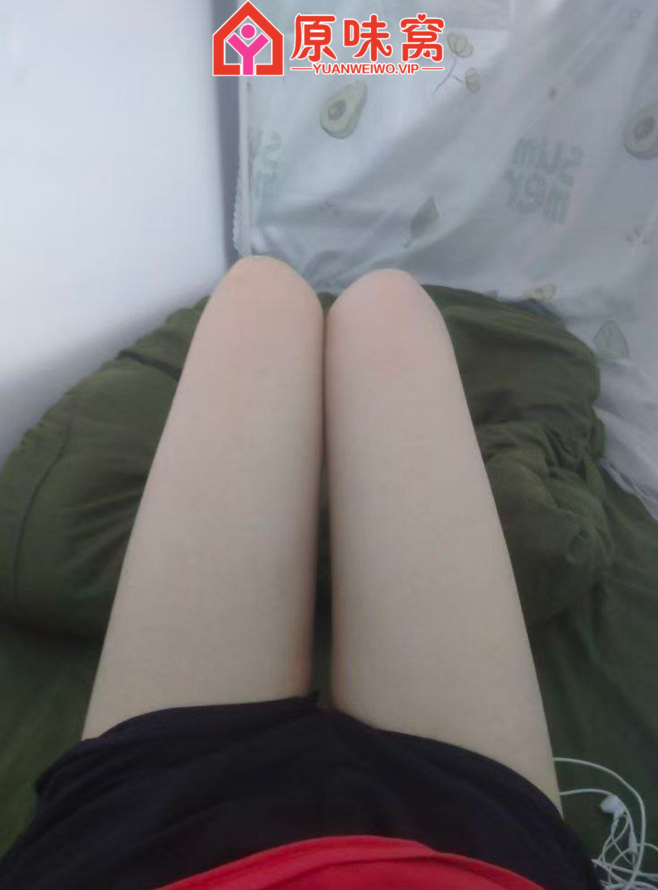 【黑裙白丝】儿子们快来看妈妈的玉足-圣水爱液黄金重口专区小窝-原味窝官方-原味窝