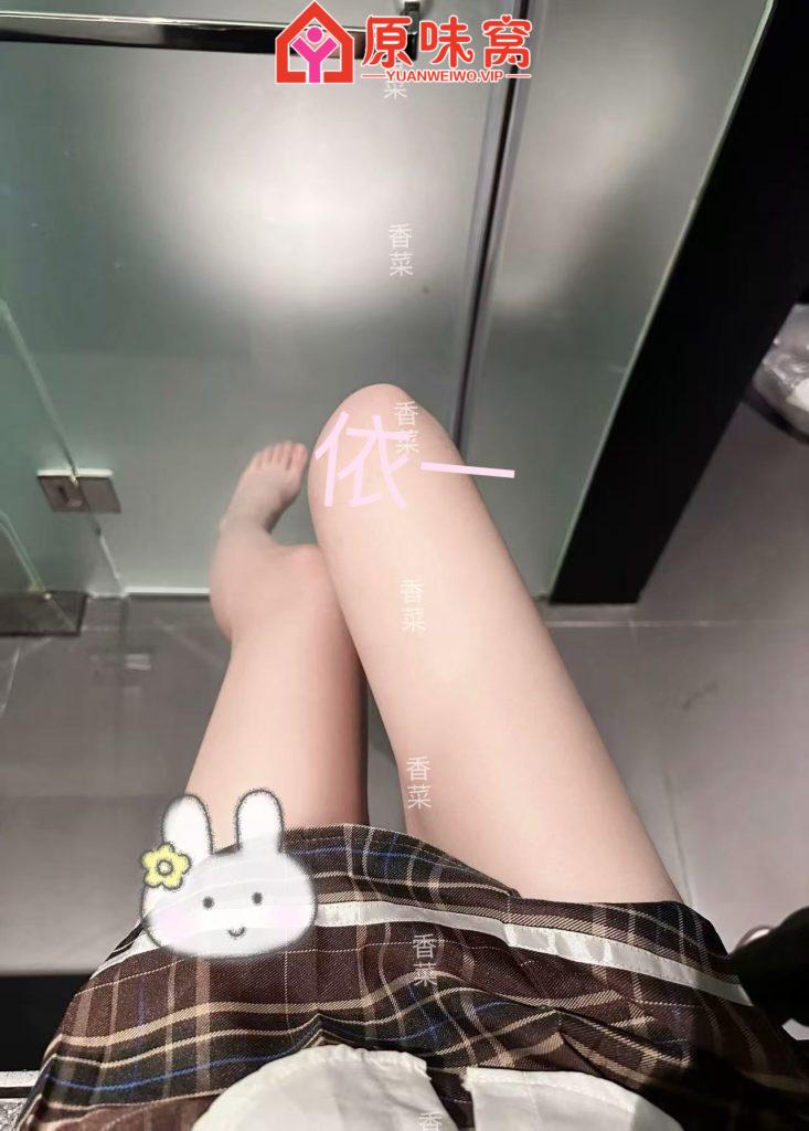 A1D267F4-B39E-43CD-80F1-C8A2B83A571D